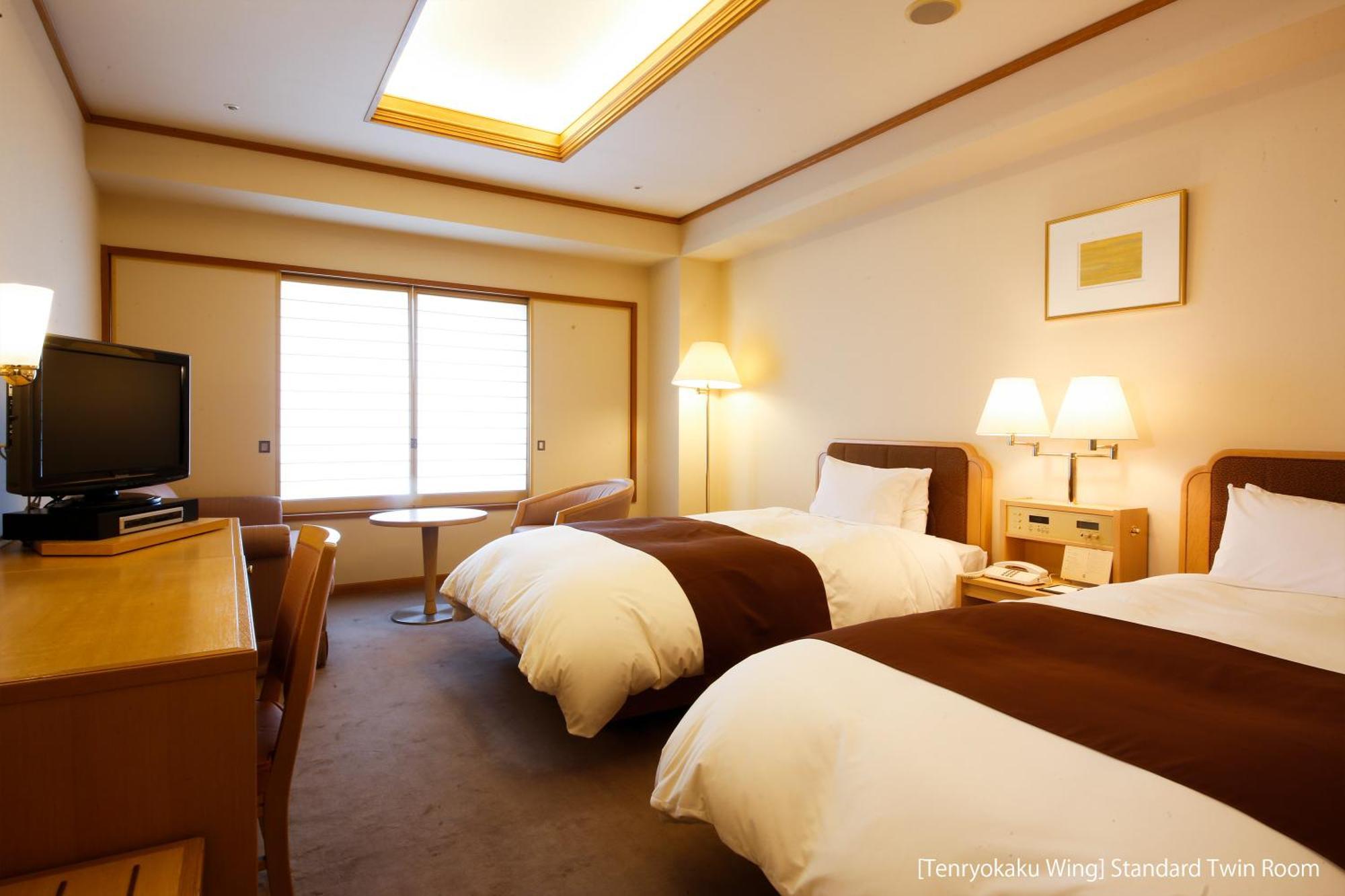 فندق تاكاياما جرين المظهر الخارجي الصورة A room at the hotel