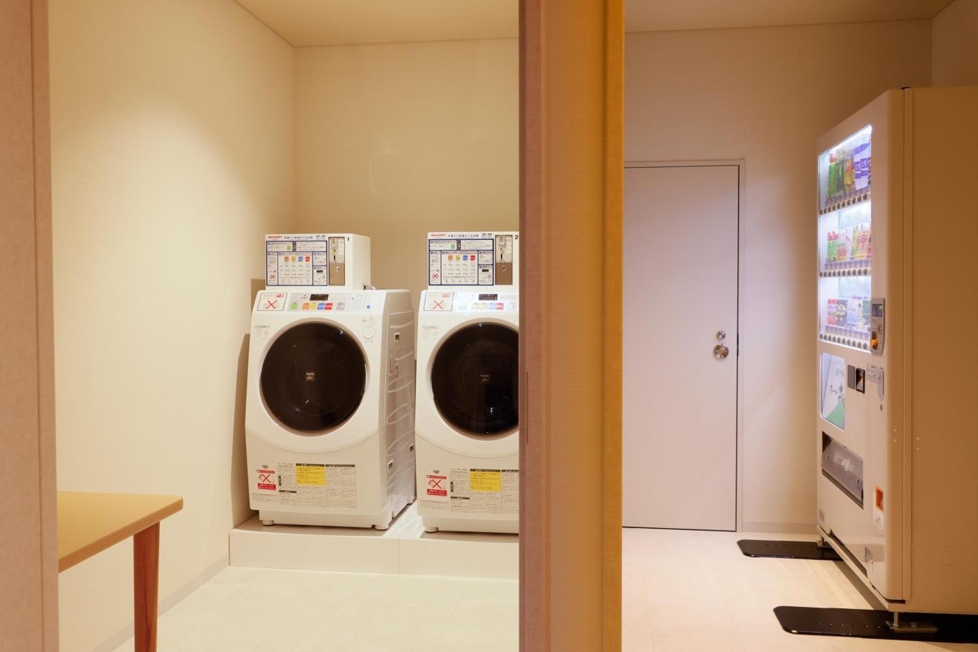 فندق تاكاياما جرين المظهر الخارجي الصورة Laundry room